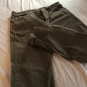 Vineyard Vines Mens corduroy 5 pocket pants